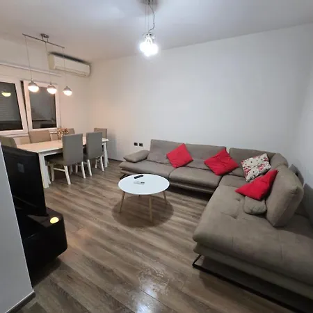 Chic Pazari I Ri New Bazaar ティラナ