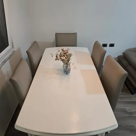 Chic Pazari I Ri New Bazaar Apartment Tirana