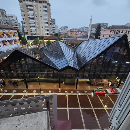 Chic Pazari I Ri New Bazaar ティラナ