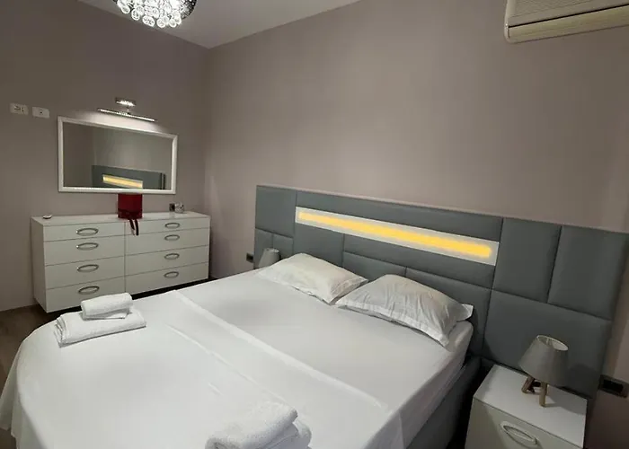 Chic Pazari I Ri New Bazaar Appartamento *